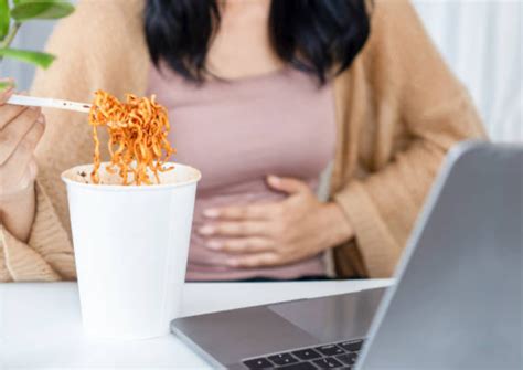 Can You Eat Spicy Food When Pregnant? And Why Do Babies Dream of Electric Sheep?