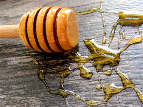 Does Manuka Honey Help with Acid Reflux? And Why Do Bees Never Get Heartburn?